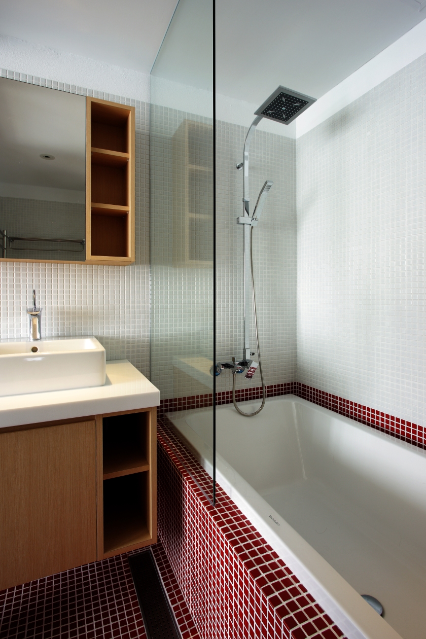 小豪宅裝潢攻略，輕奢華室內設計要素：穿透式浴室