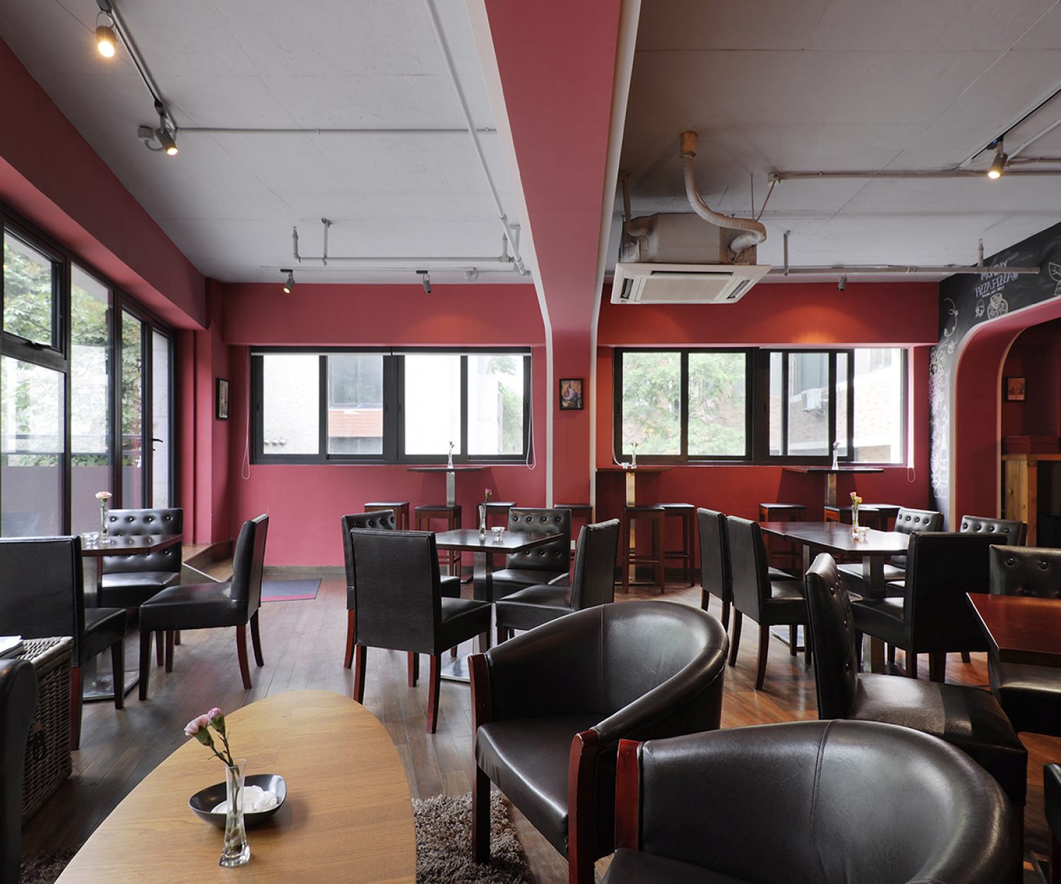 餐廳裝潢風格規劃：菲律賓的紅蟹屋在上海