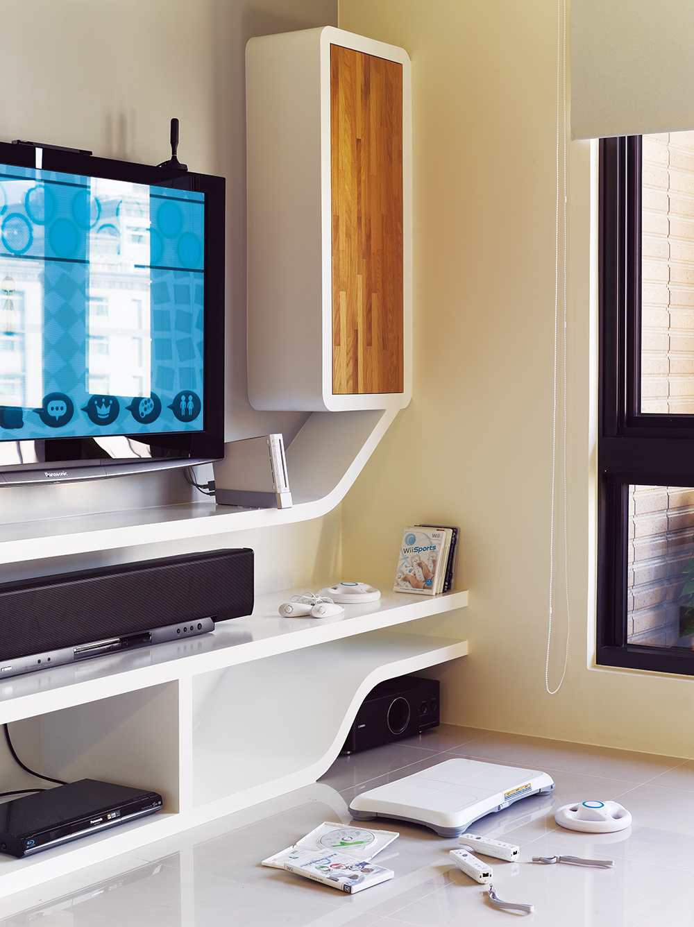 極簡風居家裝潢設計要點：無色彩光影對話